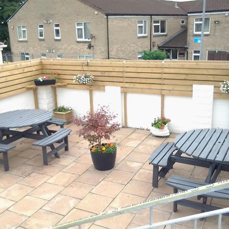 Lady Charlotte Guest Rooms Triple Rooms Dowlais Exteriör bild